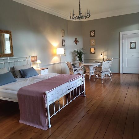Gartenzimmer Im Schloss Neuhausen Neuhausen  Εξωτερικό φωτογραφία